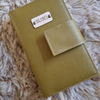 Bijbelhoes Vegan Leather licht olijf voor de JB Schoolbijbel