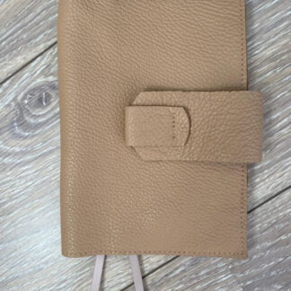 BGT 18.8 X 29.3: Bijbelhoes leer Nude