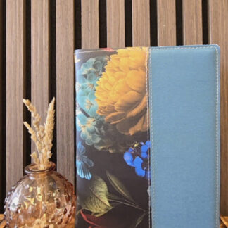 Bijbelhoes Kunstleer magnolia met petrol blauw