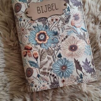 NBV 21 jongerenbijbel: Bijbelhoes Kunstleer met print imitatie borduurwerk Rose beige